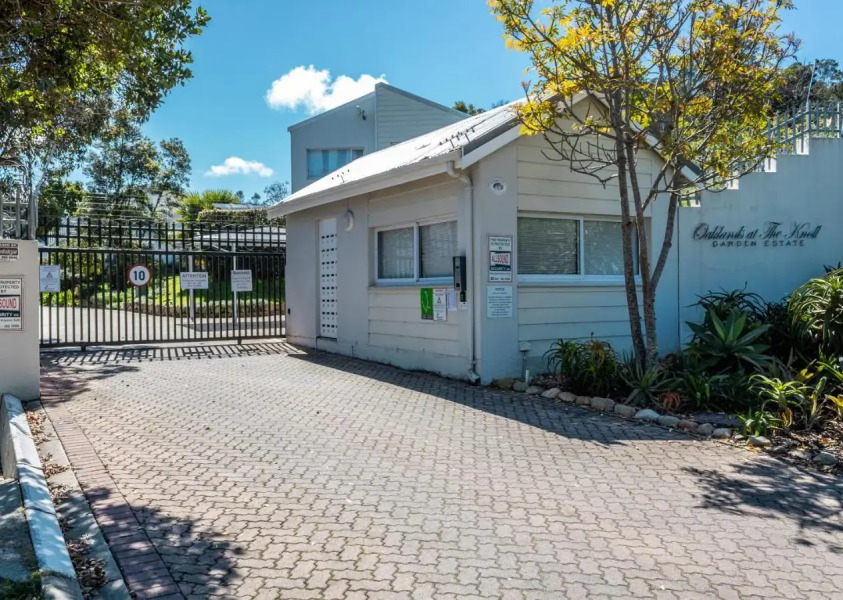 Oaklands On The Knoll