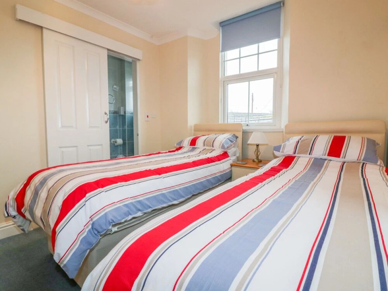 Yellow Sands Apartment 5