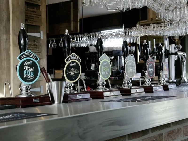 The Three Horse Shoes