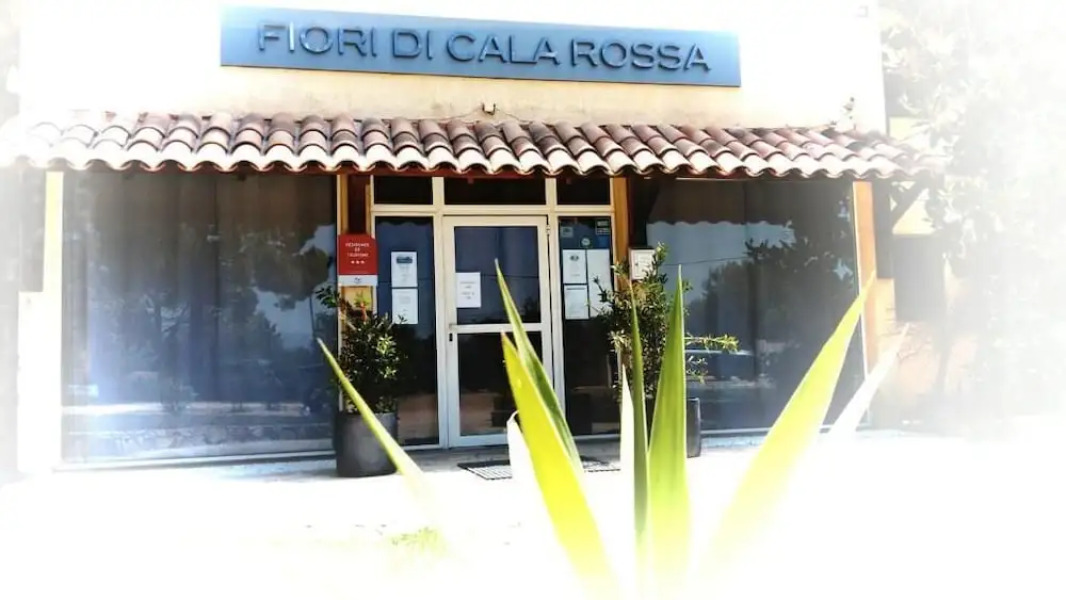 Residence Fiori Di Cala Rossa