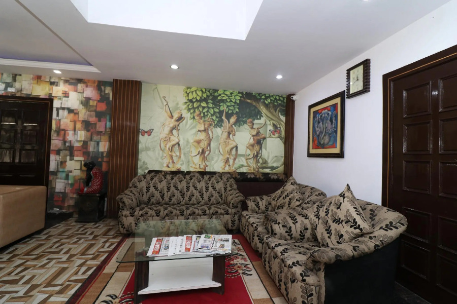 OYO 19899 Hotel Shubham