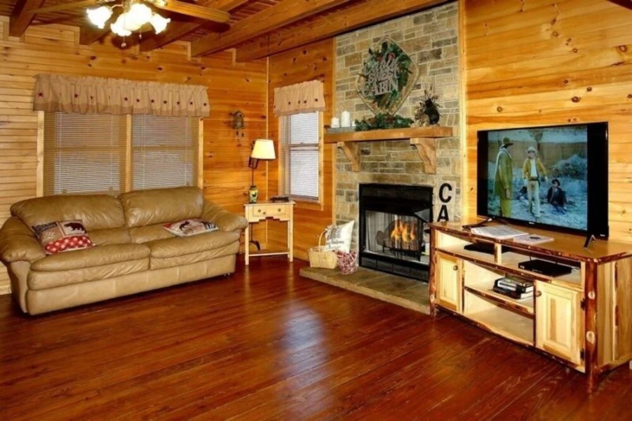 Lamb's Cabin by the Creek - 3 Br Cabin