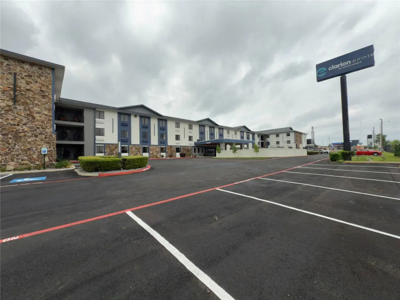 Clarion Pointe