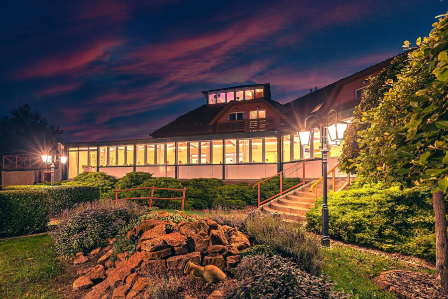 Mártoni Resort & Restaurant