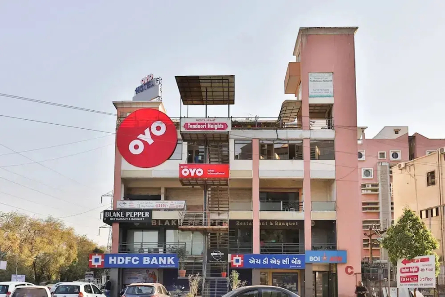 OYO 2156 Hotel Isher International