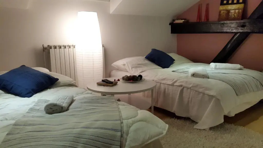 He-Ra Apartments