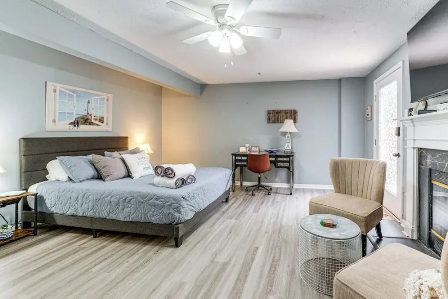 1 Mi to Boardwalk: Convenient North Beach Apt!