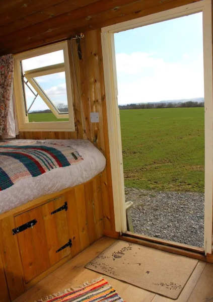 The Shearer's Hut, Sleeps 2, Wood Burner, Fire Pit