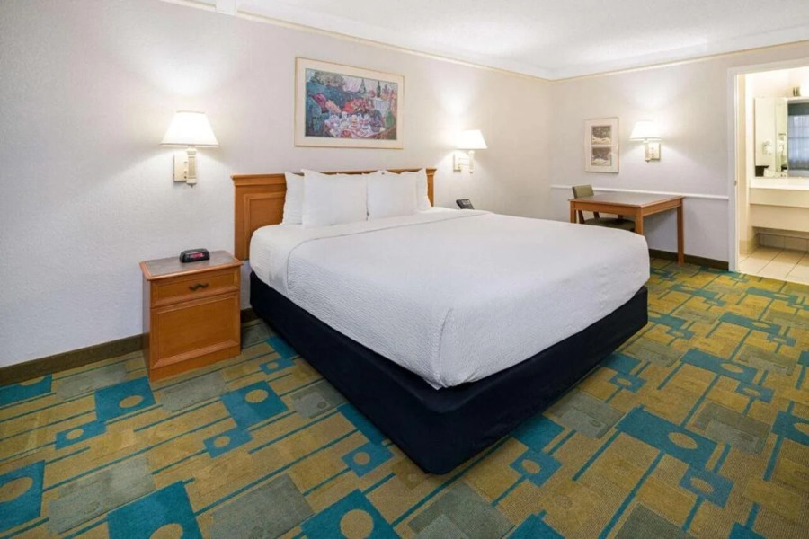 Days Inn By Wyndham San Diego Vista