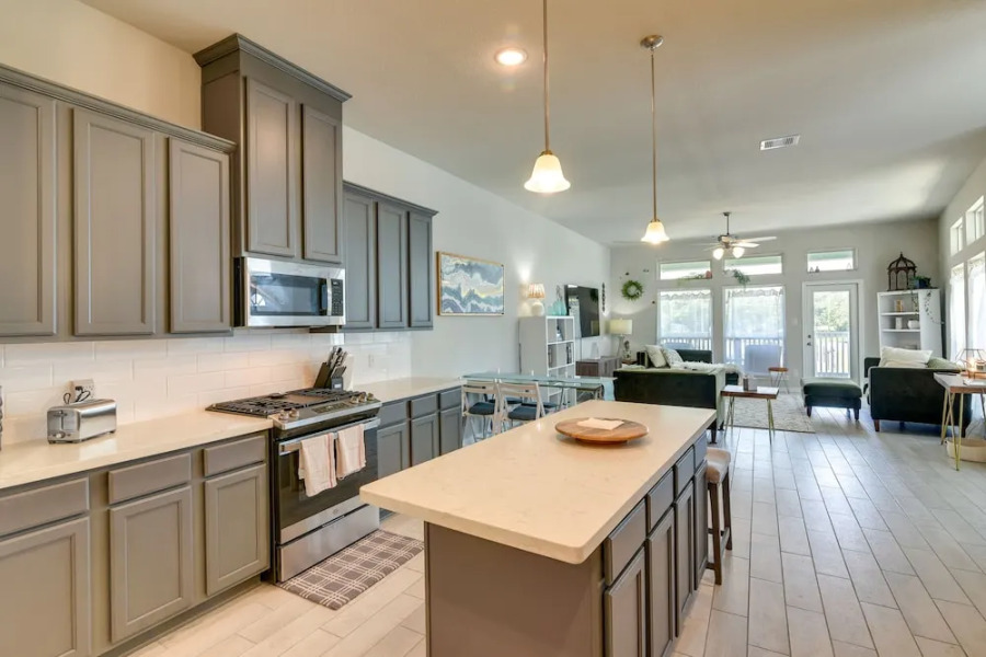 La Porte Home w/ Balconies: Walk to Beach!