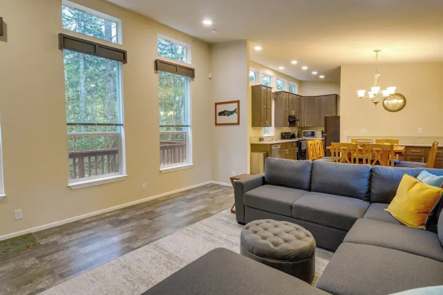 Hoodsport Vacation Rental w/ Private Lake Access!