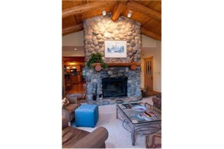 Johnson House by JHRL