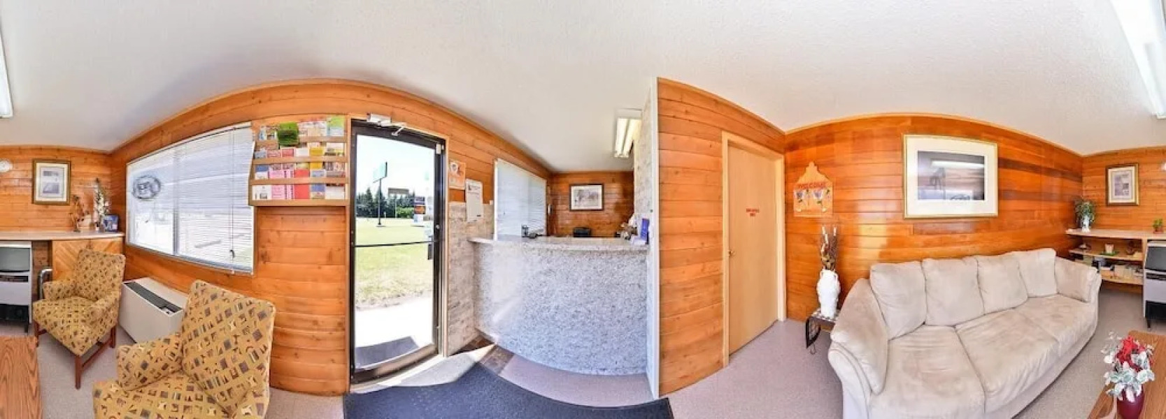 Canadas Best Value Inn