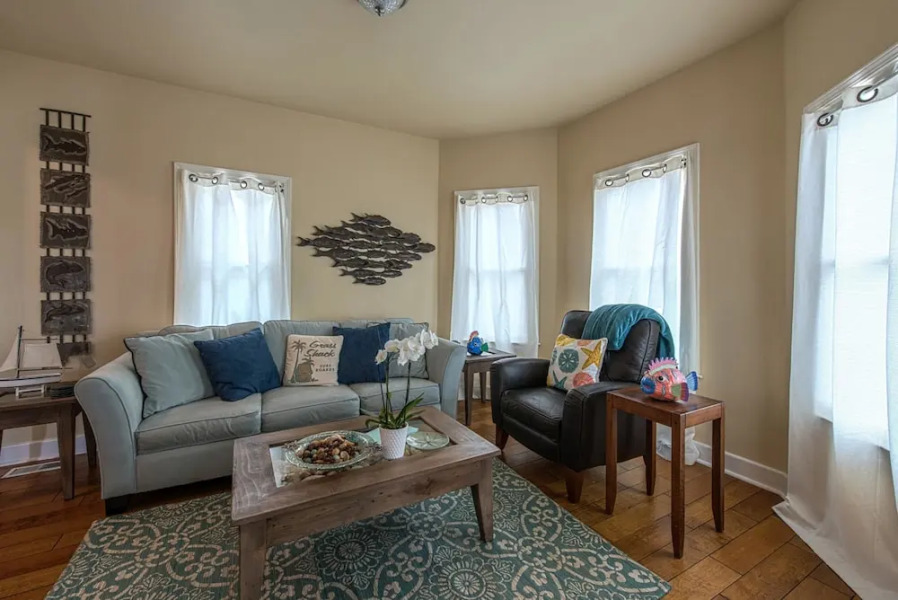 3729 Ocean Park Sanctuary