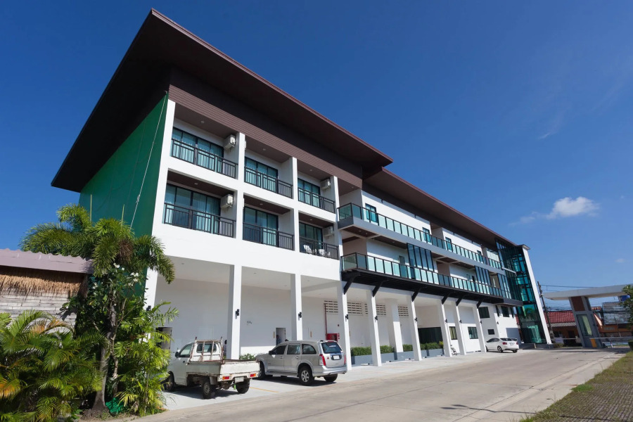 The Thames Pool Access Resort SHA+