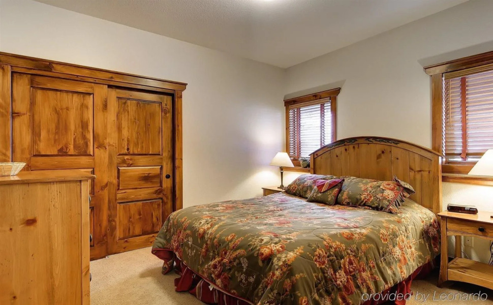 Saddlewood Townhomes