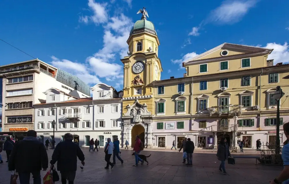 Beautiful Apartment in Rijeka With Outdoor Swimming Pool, Wifi and 2 Bedrooms