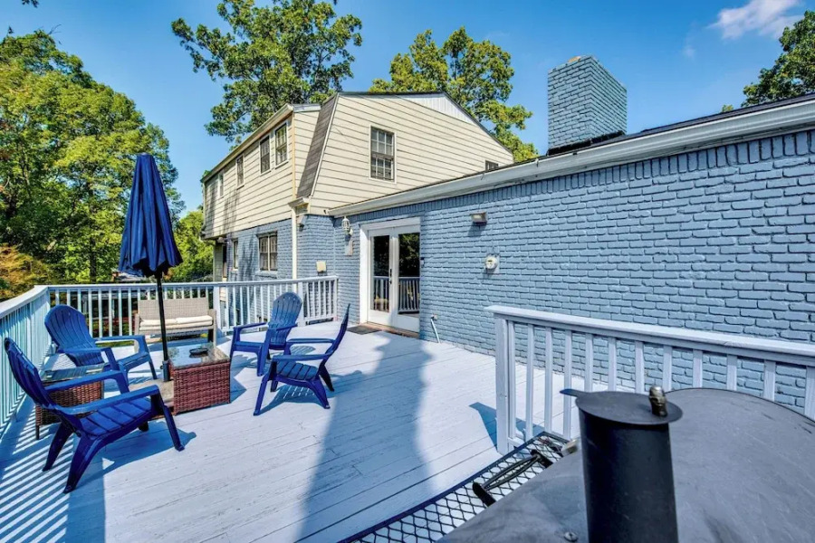 Spacious Home w/ Hot Tub, 14 Mi to Downtown Atl!