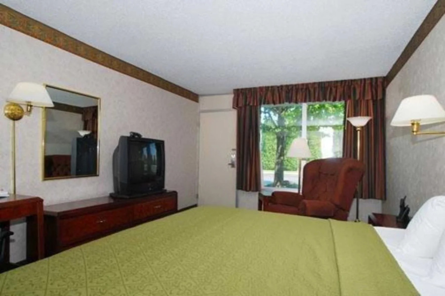 Rodeway Inn Conference Center