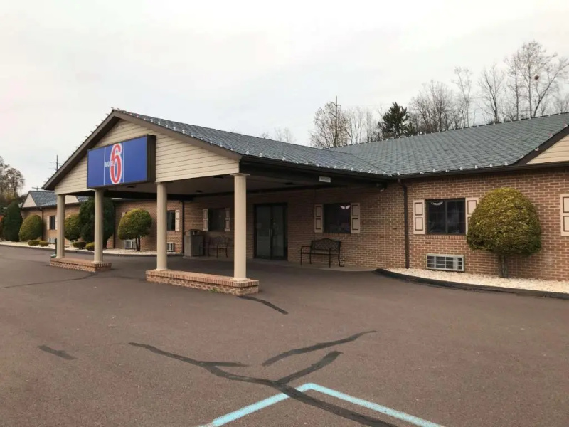 Budget Host - Patriot Inn