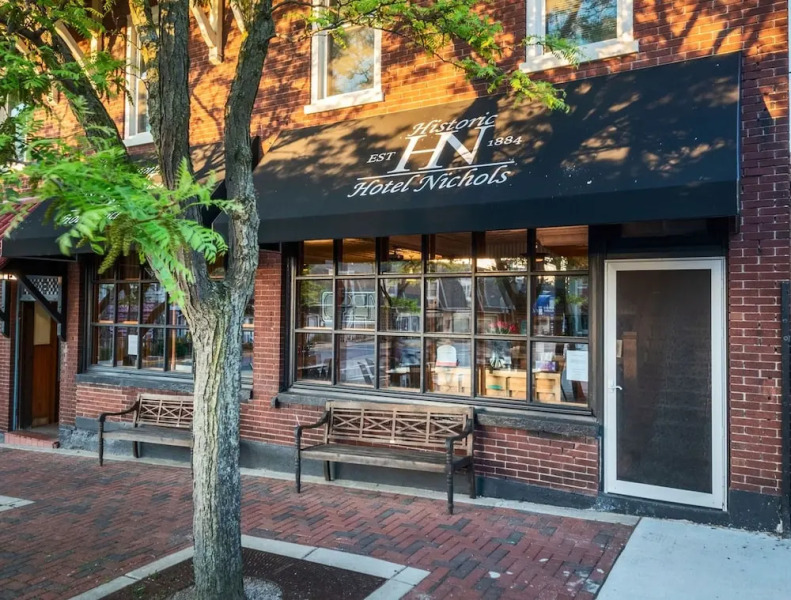 Historic Hotel Nichols