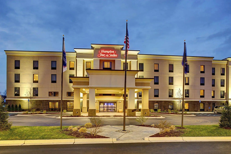 Hampton Inn & Suites Lansing West