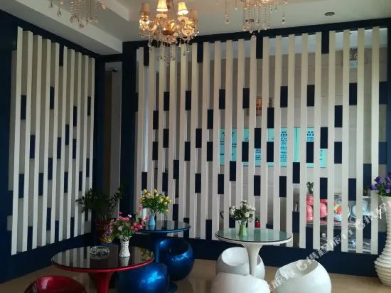 Impression 100 Fashion Hotel