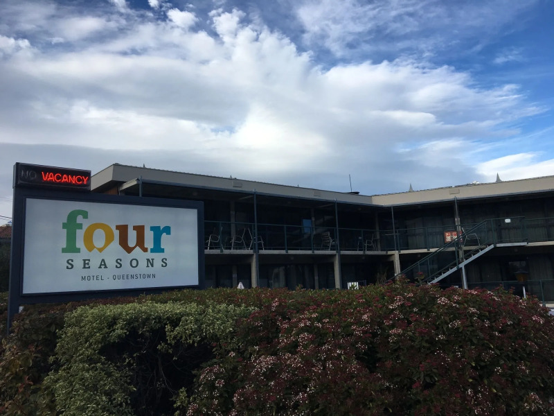 Four Seasons Motel