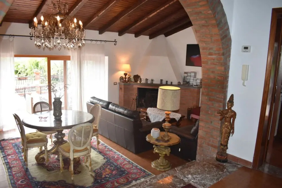 Stunning Villa With Private Pool Chlorine-free and Jacuzzi