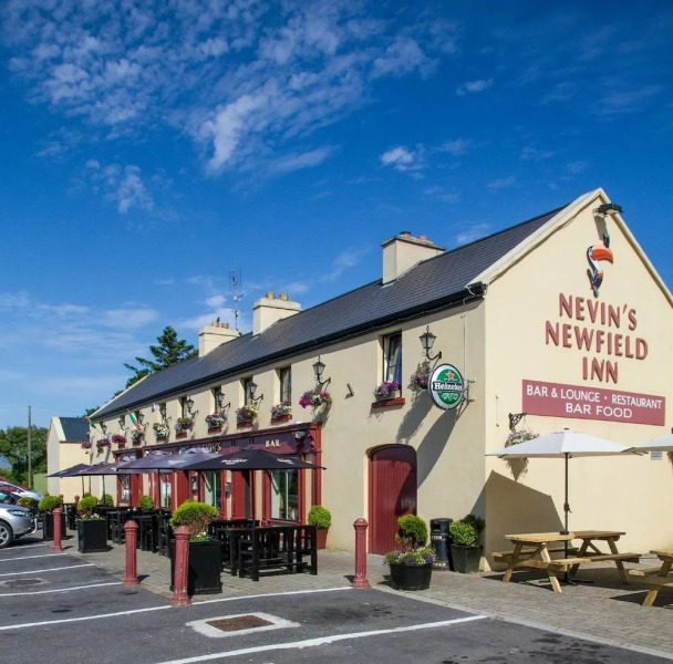 Nevins Newfield Inn