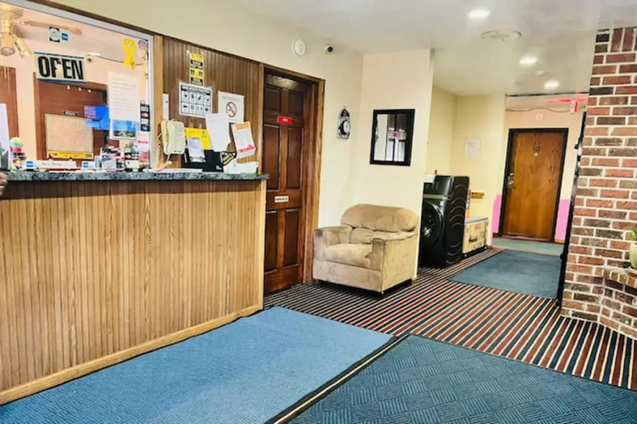 Villa Inn Motel Near Hwy 12 WI Capital O