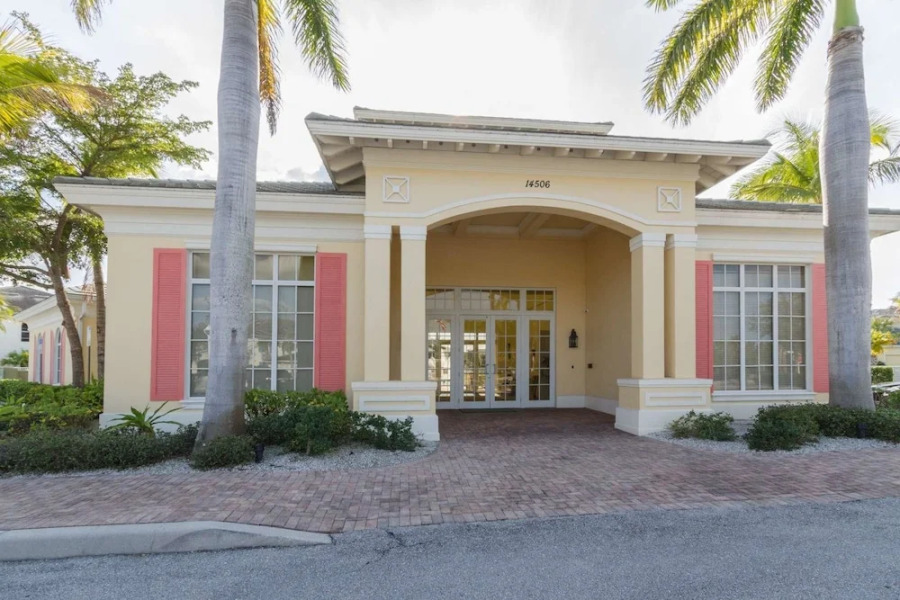 14543 Abaco Lakes Dr #104