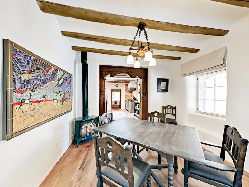 3BR 2BA Classic Montecito House Minutes to Butterfly Beach by RedAwnin