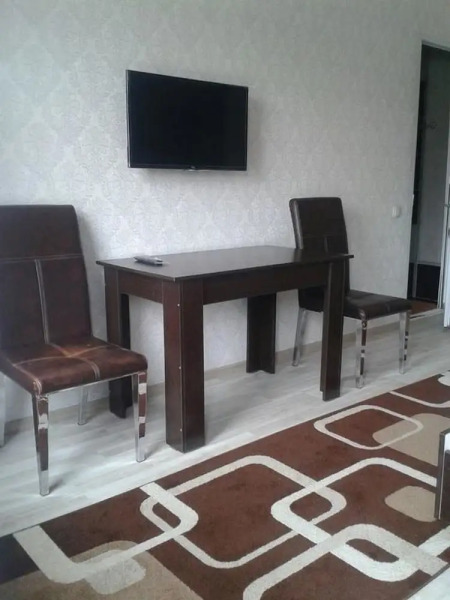 Bişkek Kant Molodezhnaya Hotel