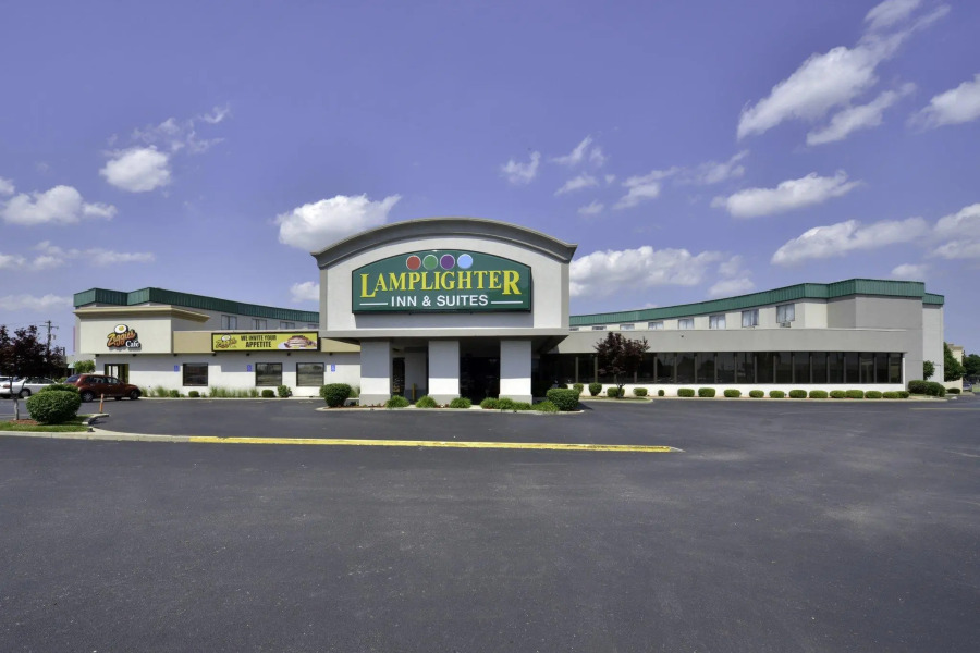 Lamplighter Inn & Suites - South