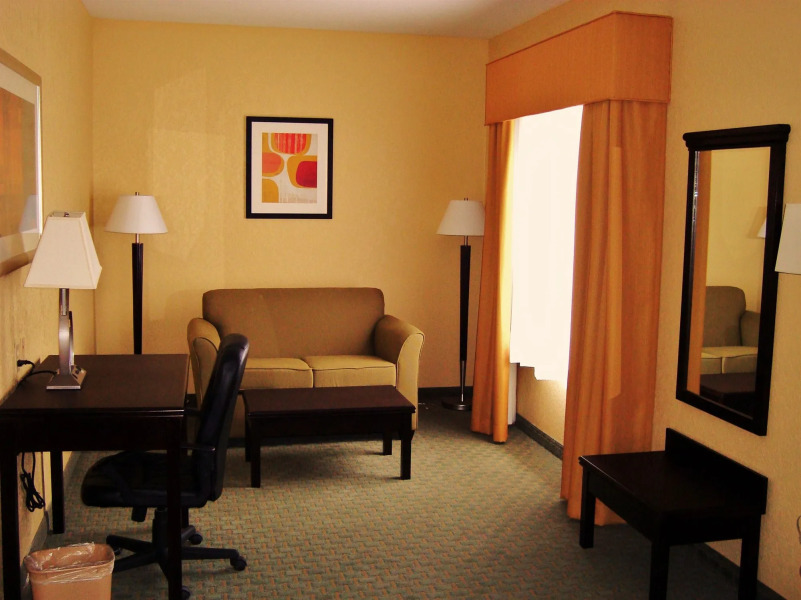 Ambassador Inn and Suites Tuscaloosa