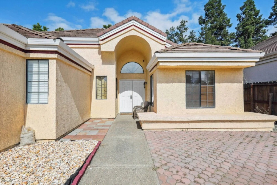 Charming Elk Grove Home - 15 Mi to Sacramento!