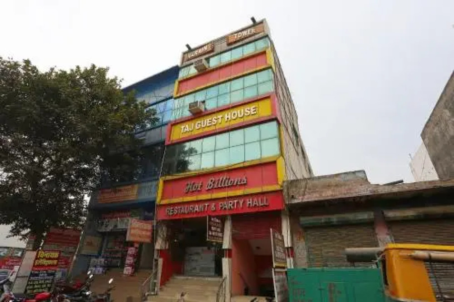 OYO 28411 Taj Guest House