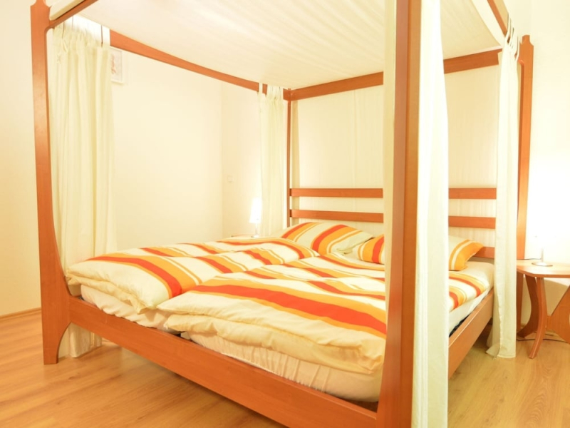 Charming, cosy apartment in a peaceful area.