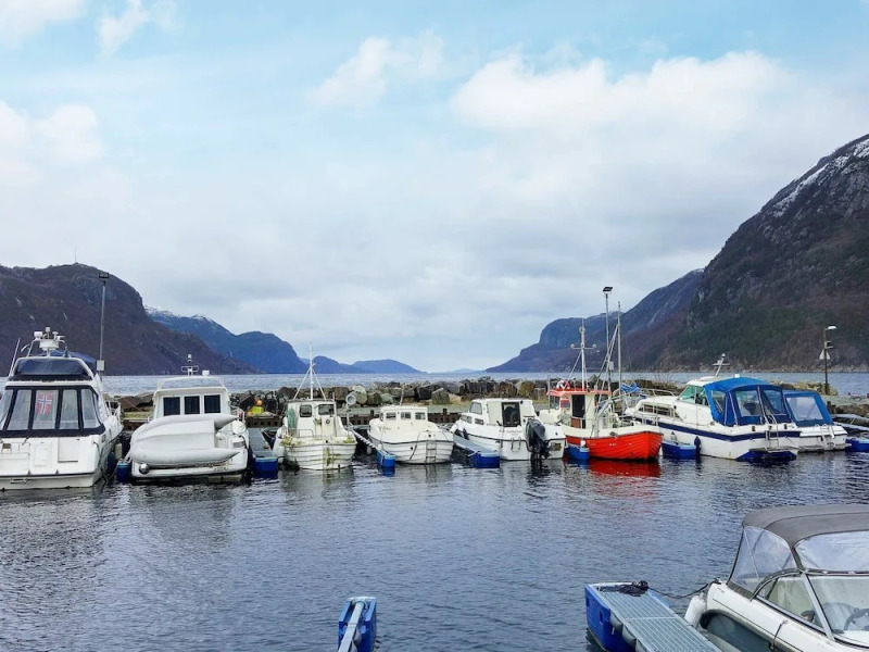 8 Person Holiday Home in Dyrdal