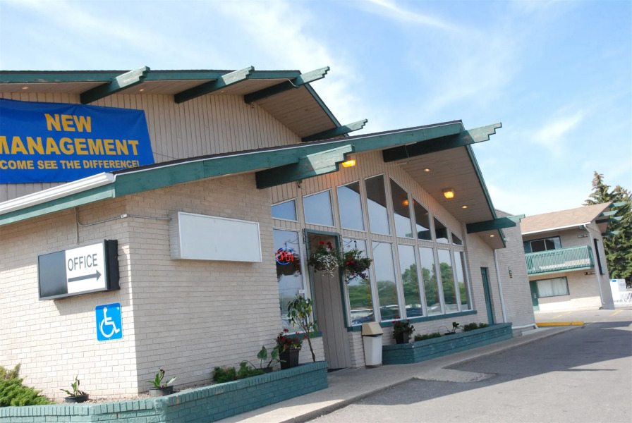 Superlodge Canada Lethbridge