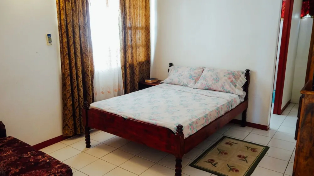 Scraper's Guest House