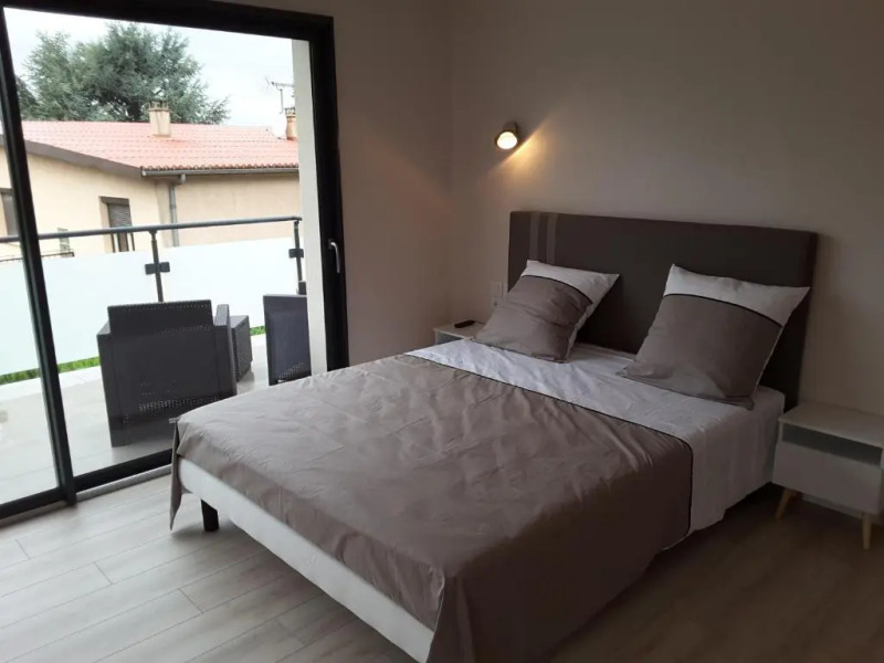 Villa'vi Lyon Est Chambres d'Hôtes