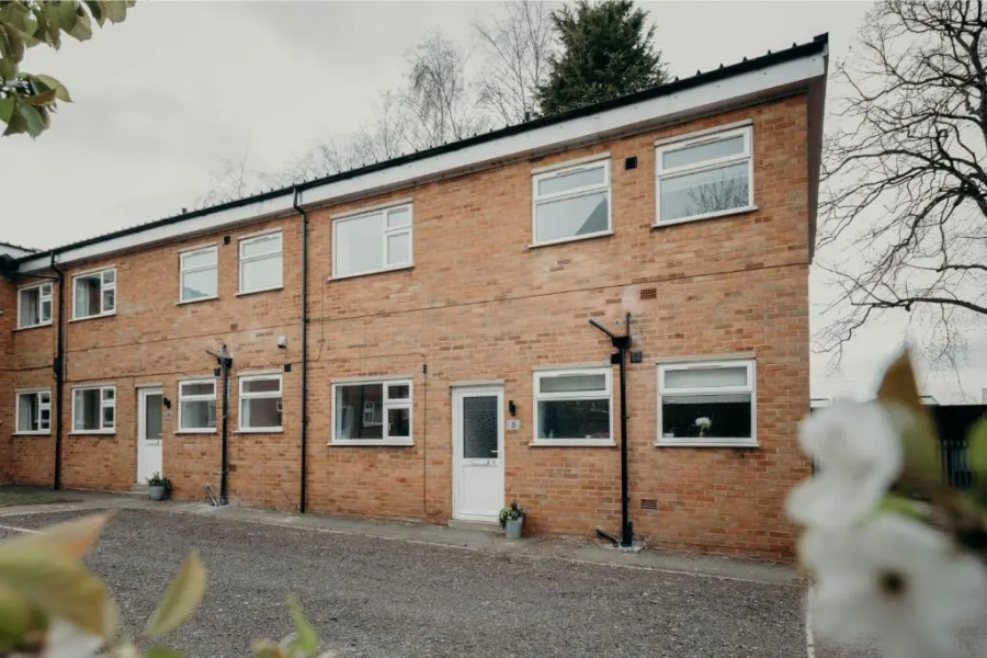 Near Hinckley Centre, sleeps up to 6, spacious ground floor apartments with secure parking
