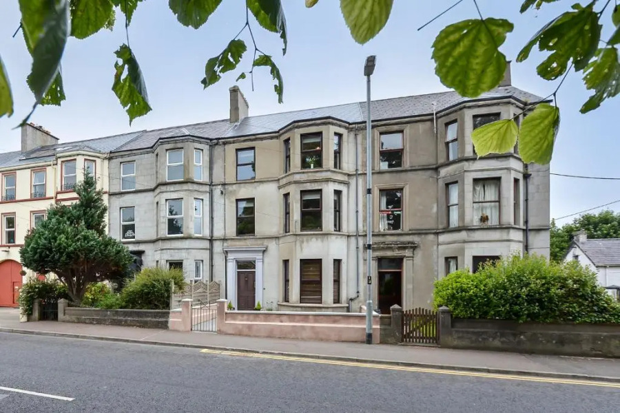 Quay House, North Coast 6 Bedroom Holiday Home