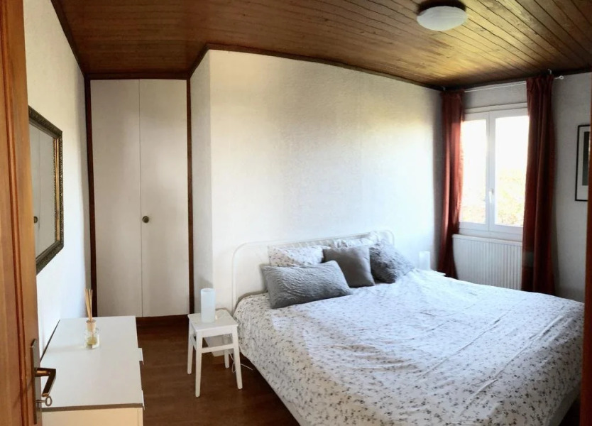 Maison au bord du lac