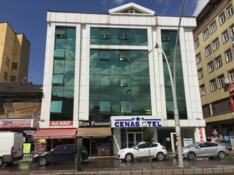 Cenas Hotel