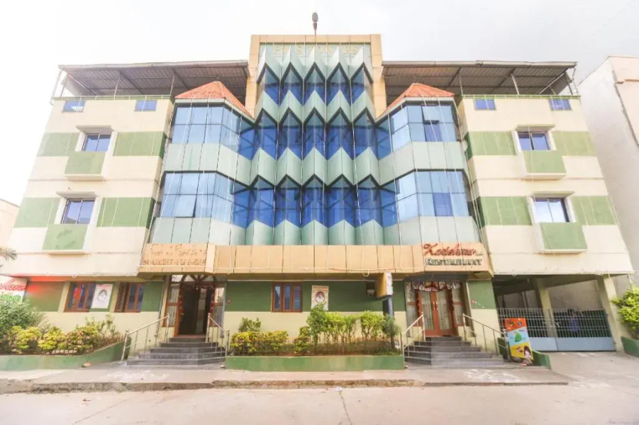 Hotel Le Palace by OYO Rooms