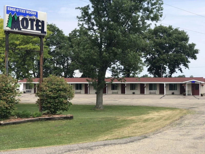 Edge Of The Woods Motel