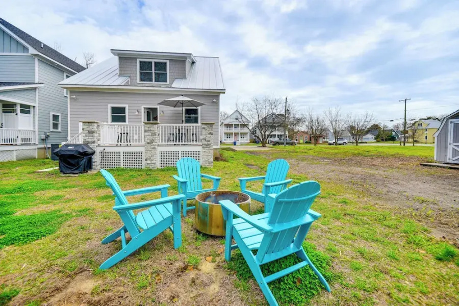 Walk to Beach & Central Park: Home in Cape Charles
